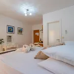 Vera Apartman *