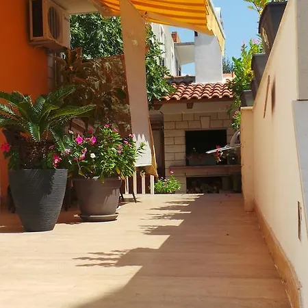 Vera Apartment