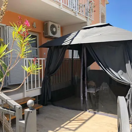 Vera Apartment