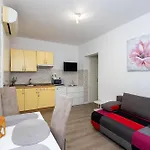 Vera Appartement *